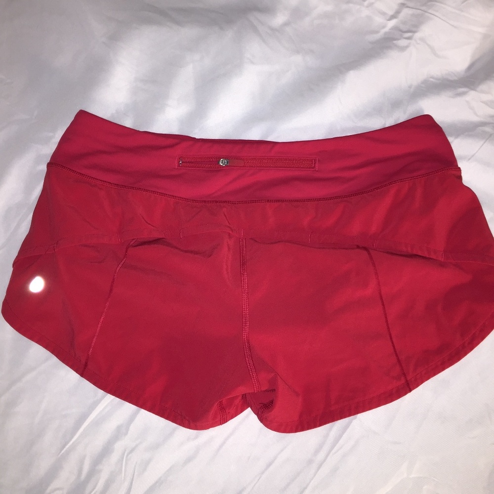 lululemon shorts size 6 - 2.5" inseam
